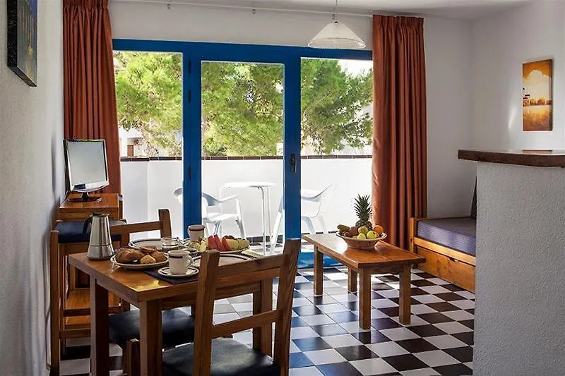 Apartamentos Es Pujols - Emar Hotels 0*,