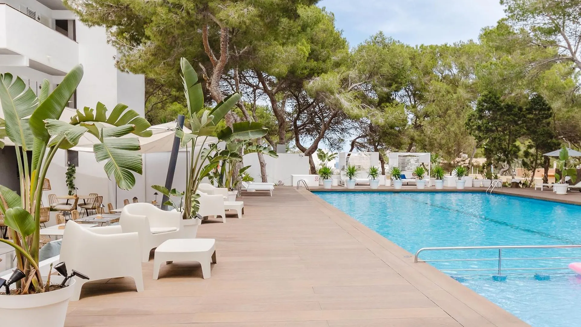 Apartamentos Es Pujols - Emar Hotels Spain