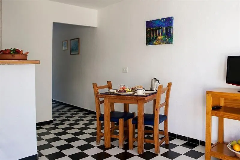 Apartment Apartamentos Es Pujols - Emar Hotels